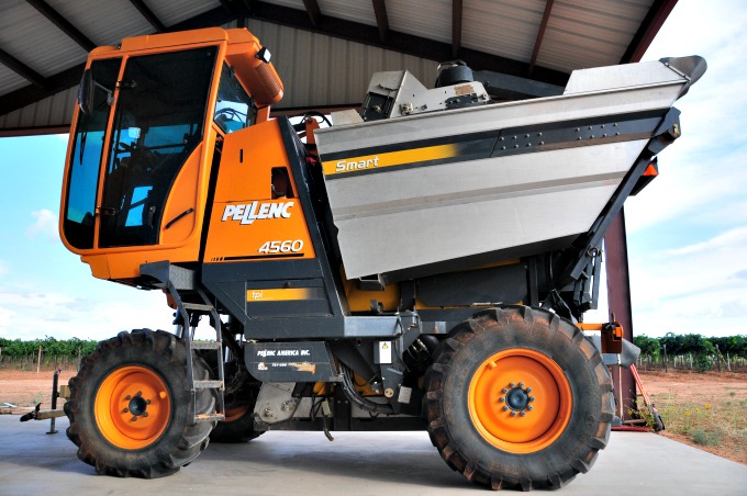 Pellenc-4560-grape-harvester.jpg